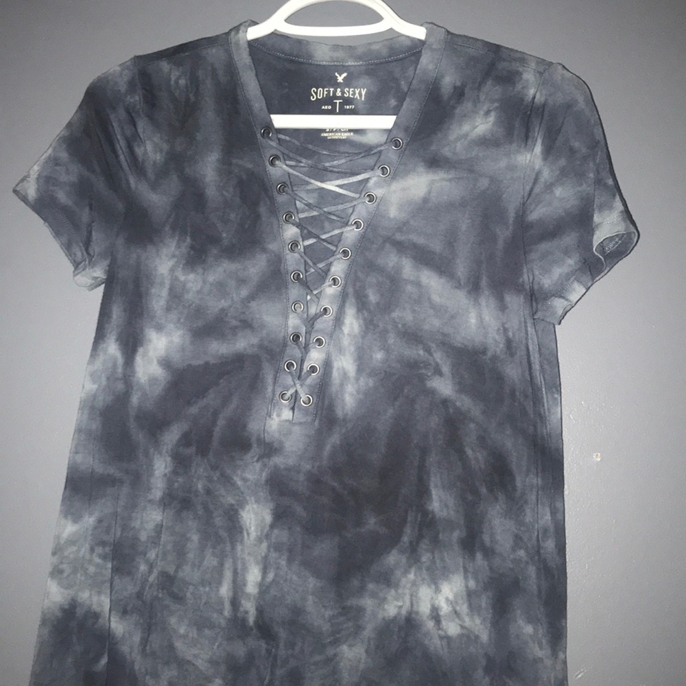 American Eagle tie front tee